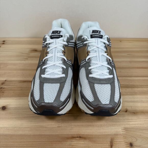 Nike Zoom Vomero 5 Running shoes Mens 11 Metallic Pewter Ash White FJ415-006 - Picture 3 of 10